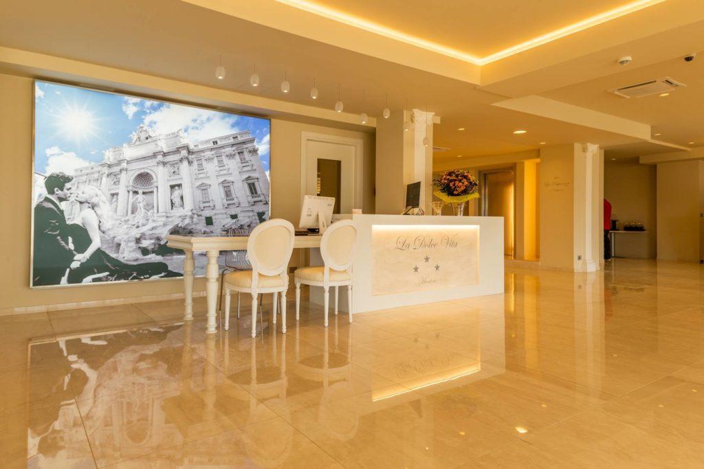 La Dolce Vita Hotel Μεντόν Εξωτερικό φωτογραφία