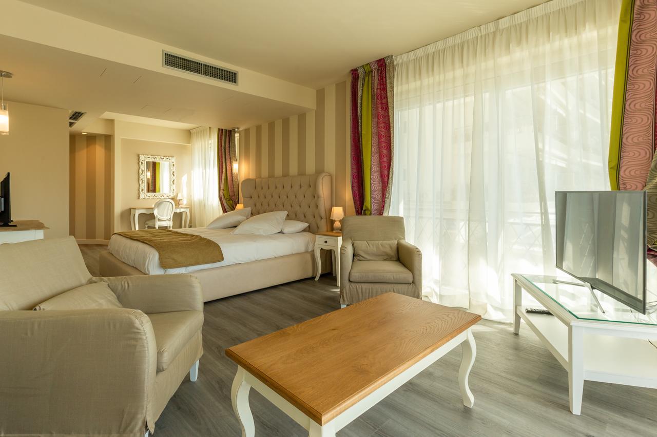 La Dolce Vita Hotel Μεντόν Εξωτερικό φωτογραφία