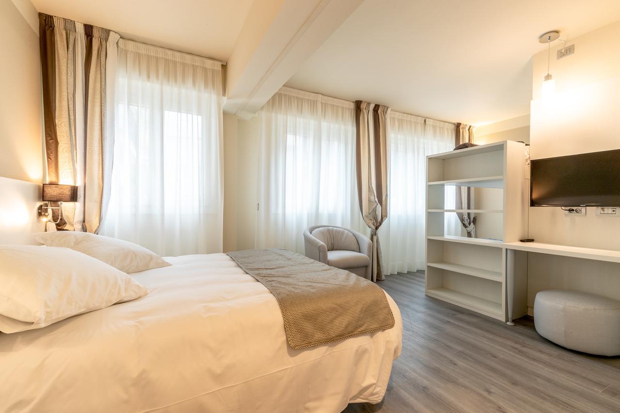 La Dolce Vita Hotel Μεντόν Εξωτερικό φωτογραφία
